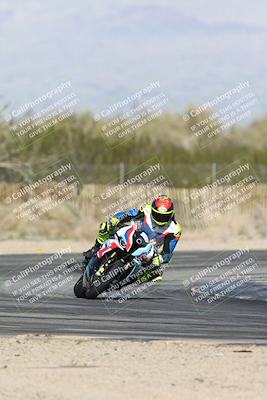 media/Jan-15-2026-Racers Edge (Thu) [[dfebeb70ab]]/2-A Group/Session 5 Turn 2/